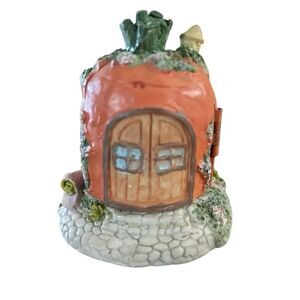 Hermitage Pottery Vintage Carrot Top Bunny House